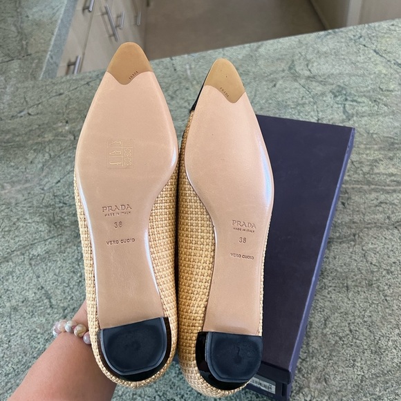 Prada Black and Cream Women's cap toe flats - Picture 5 of 6